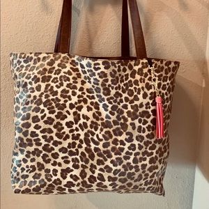 MaKeUp JuNkIE Savannah Weekender Tote